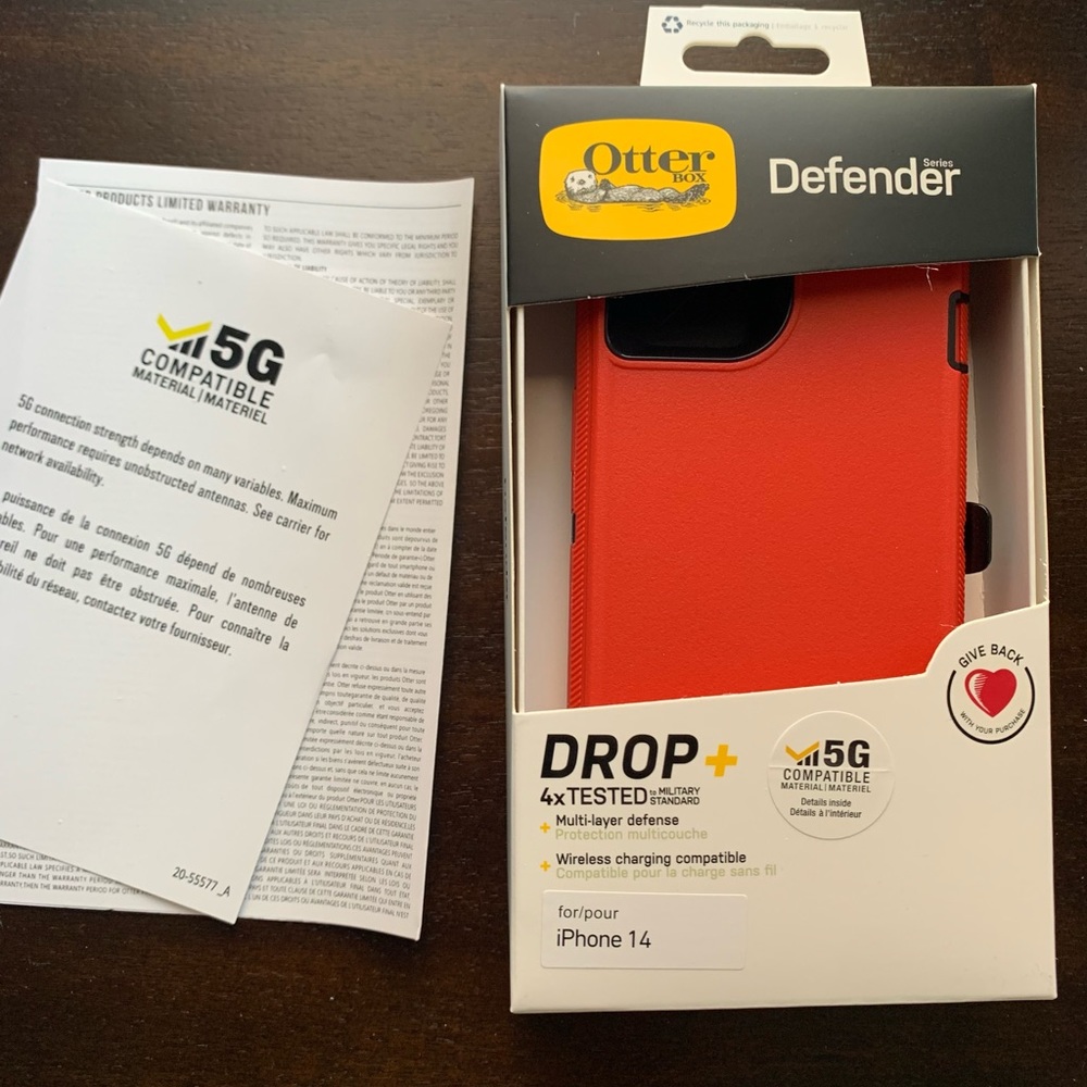 iPhone 14 Otterbox defender case